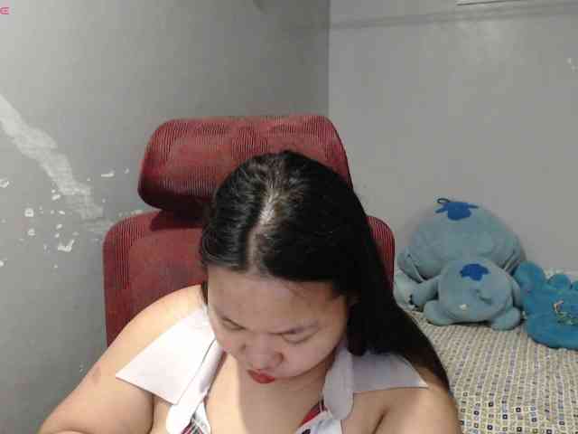 BubbleButtPinay webcam