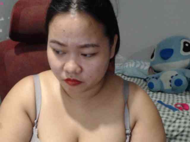 BubbleButtPinay webcam