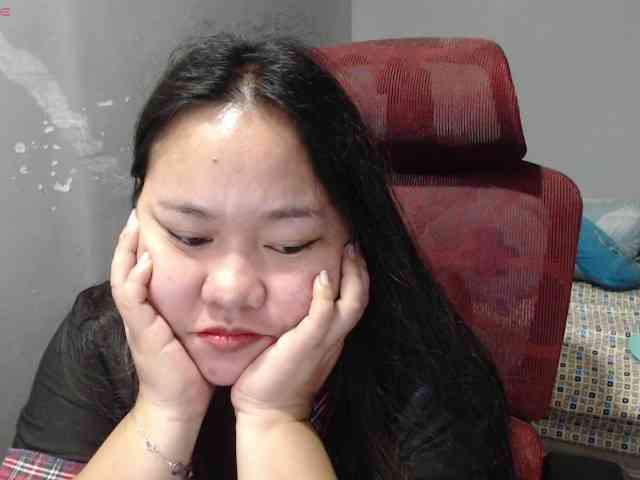 BubbleButtPinay webcam