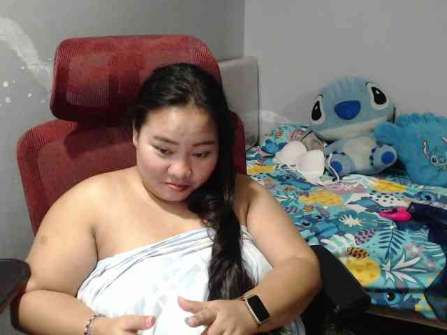 BubbleButtPinay webcam