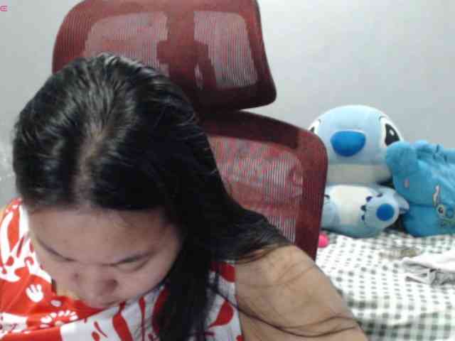 BubbleButtPinay webcam