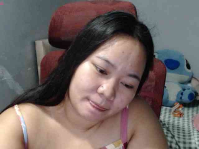 BubbleButtPinay webcam