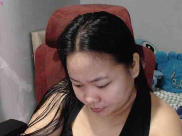 BubbleButtPinay webcam