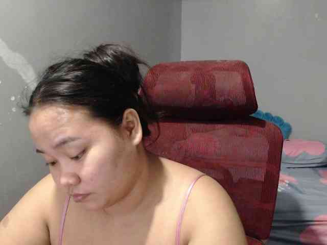 BubbleButtPinay webcam