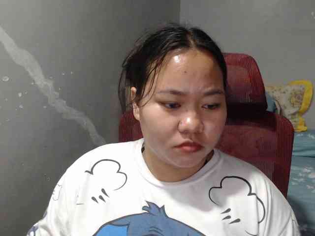 BubbleButtPinay webcam