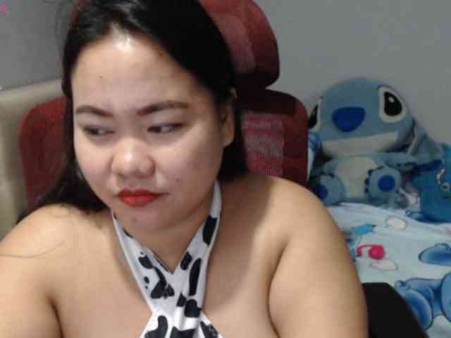 BubbleButtPinay webcam