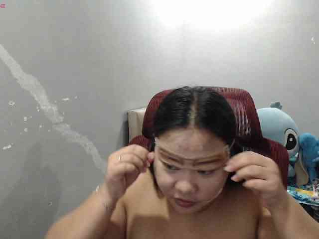 BubbleButtPinay webcam