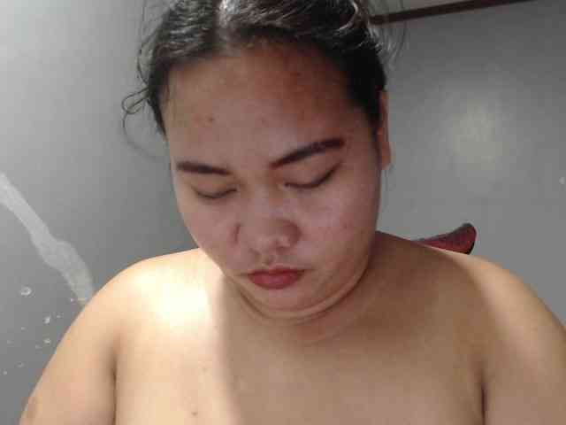 BubbleButtPinay webcam