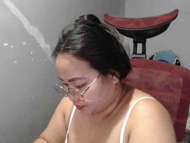 BubbleButtPinay webcam