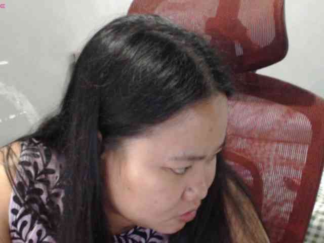 BubbleButtPinay webcam