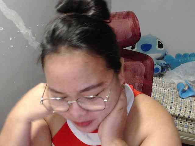 BubbleButtPinay webcam