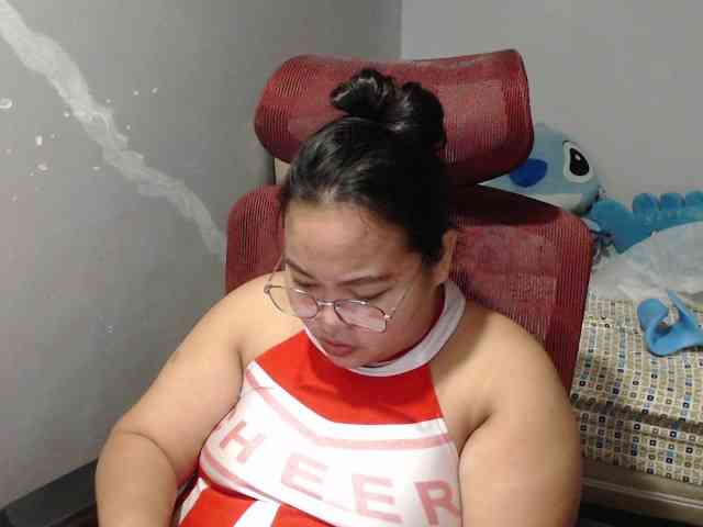 BubbleButtPinay webcam