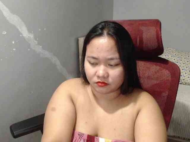 BubbleButtPinay webcam