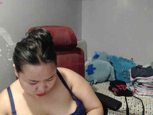 BubbleButtPinay webcam