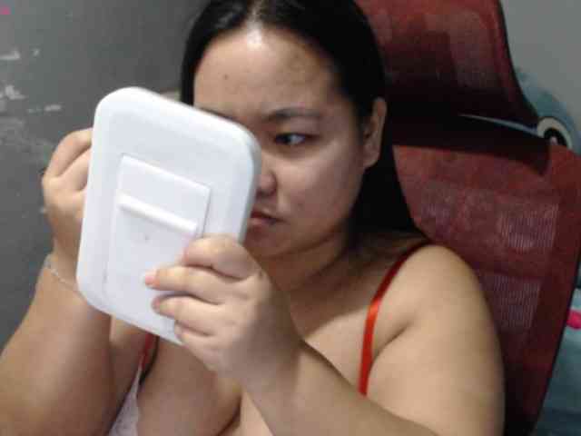 BubbleButtPinay webcam