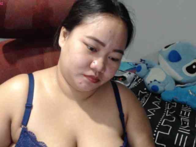 BubbleButtPinay webcam
