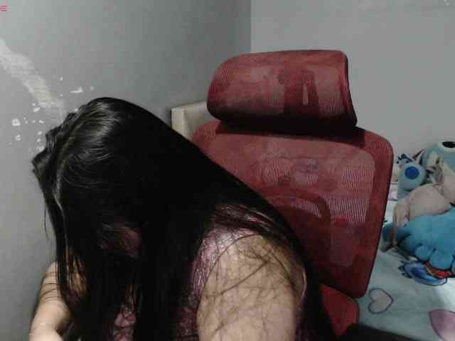 BubbleButtPinay webcam