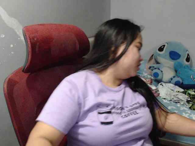 BubbleButtPinay webcam