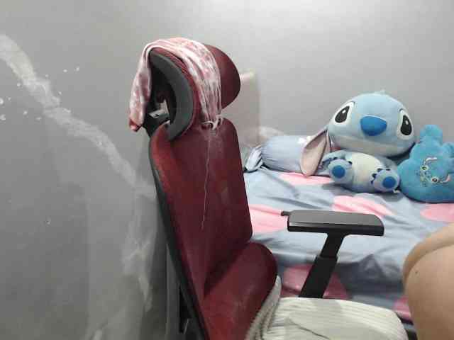 BubbleButtPinay webcam