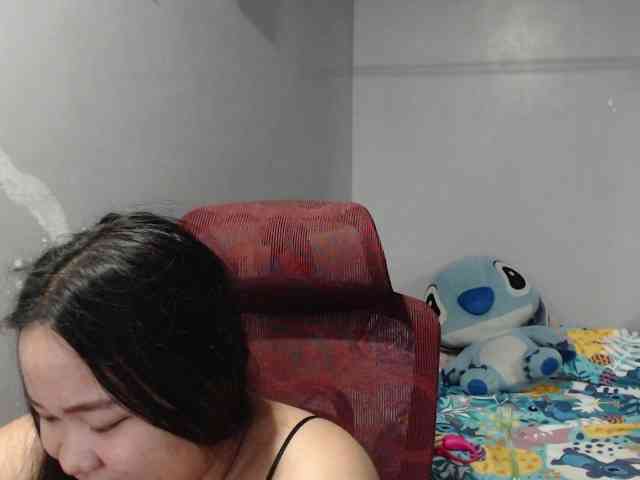 BubbleButtPinay webcam