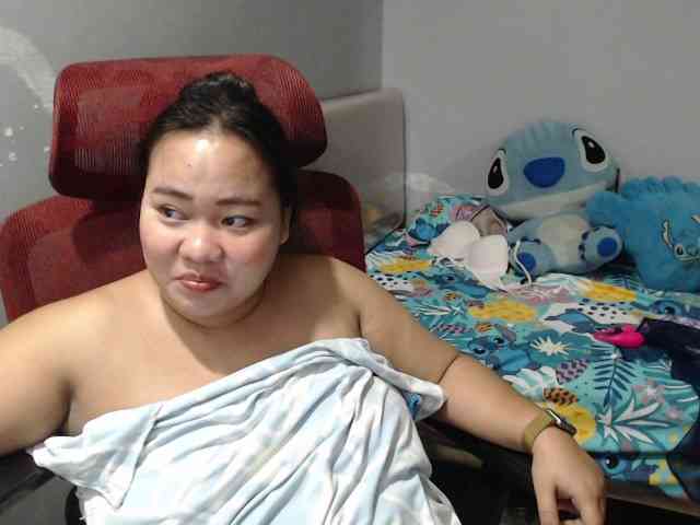 BubbleButtPinay webcam