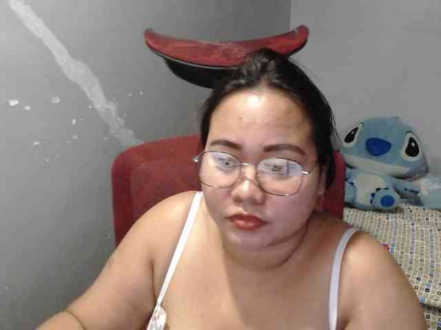 BubbleButtPinay webcam