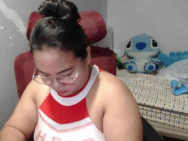 BubbleButtPinay webcam