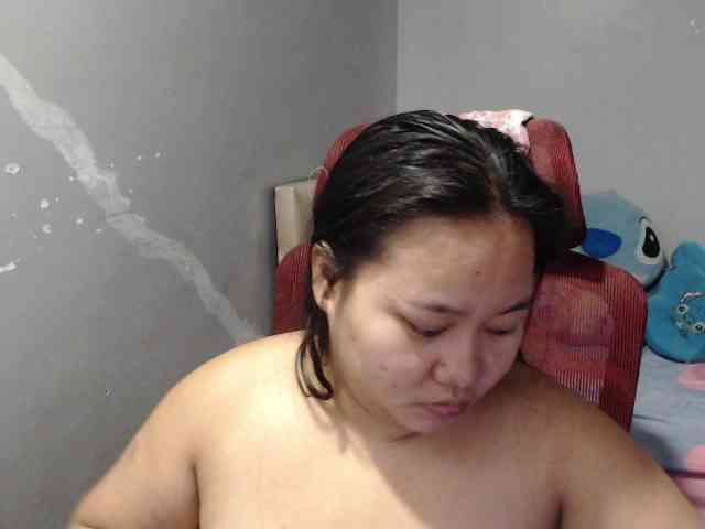 BubbleButtPinay webcam