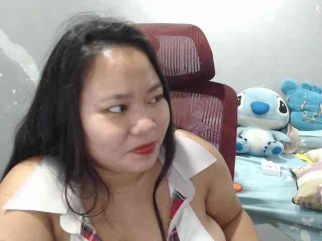 Model: BubbleButtPinay