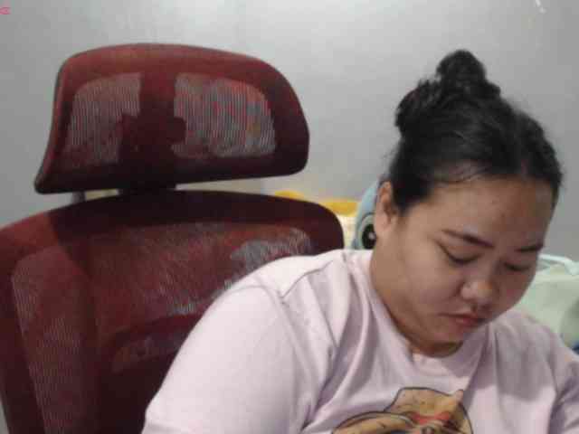 BubbleButtPinay webcam