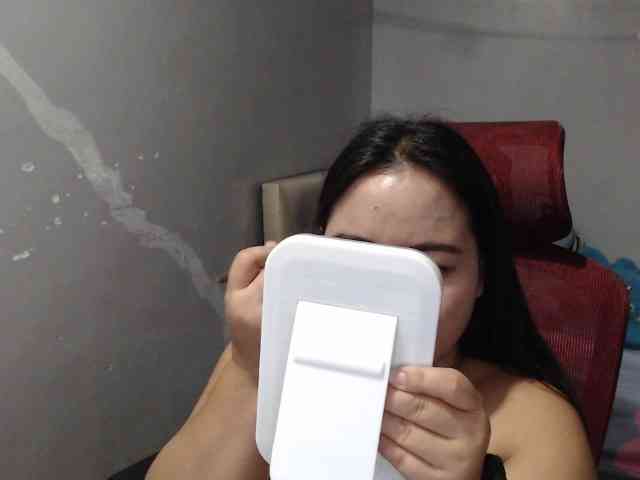 BubbleButtPinay webcam