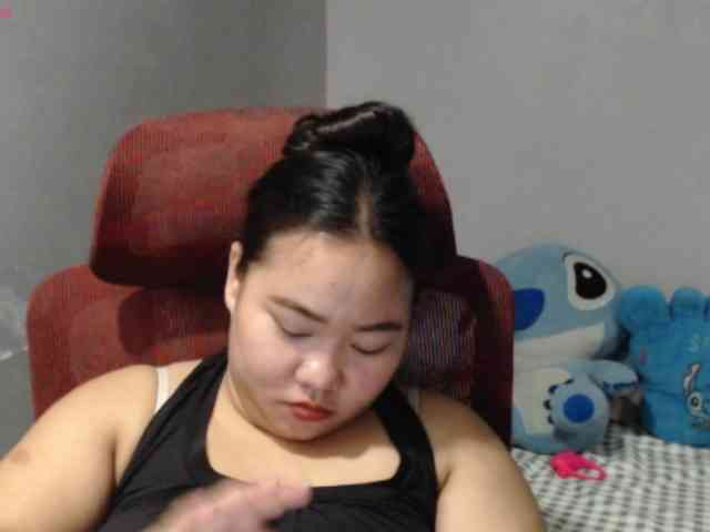 BubbleButtPinay webcam