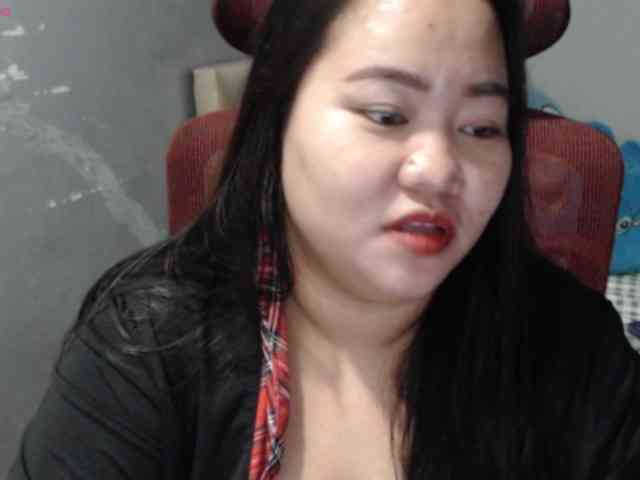 BubbleButtPinay webcam