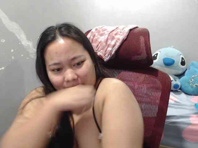 BubbleButtPinay webcam