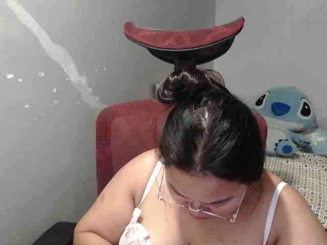 BubbleButtPinay webcam