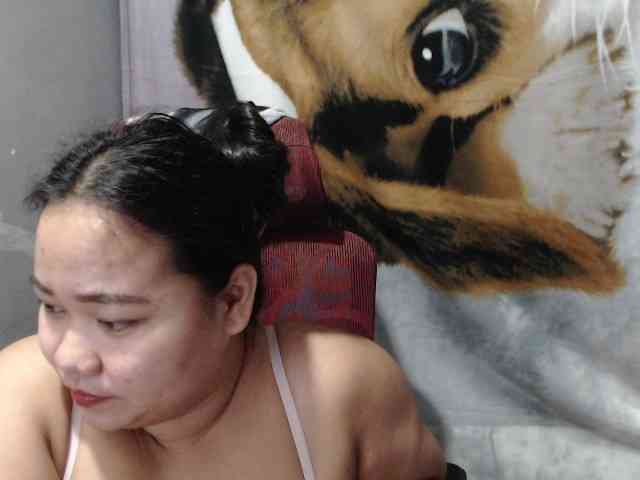 BubbleButtPinay webcam