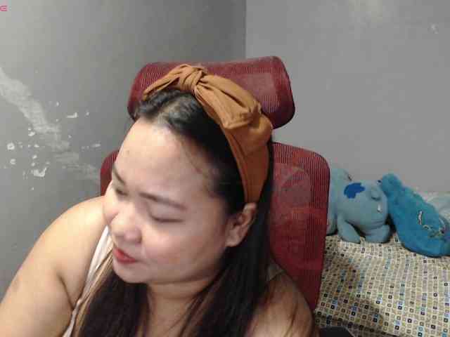 BubbleButtPinay webcam