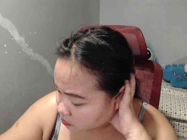 BubbleButtPinay webcam