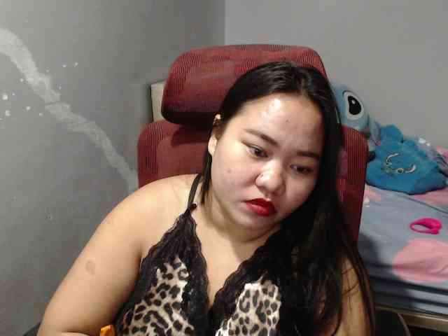 BubbleButtPinay webcam