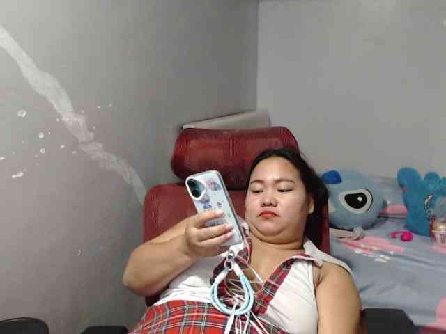 Model: BubbleButtPinay
