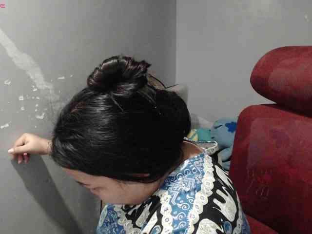 BubbleButtPinay webcam