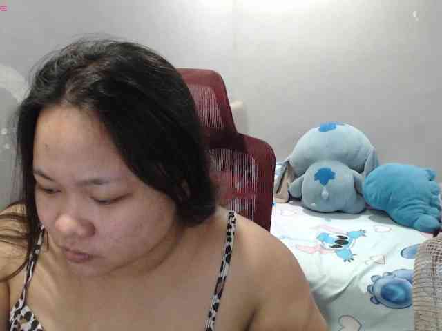 Model: BubbleButtPinay
