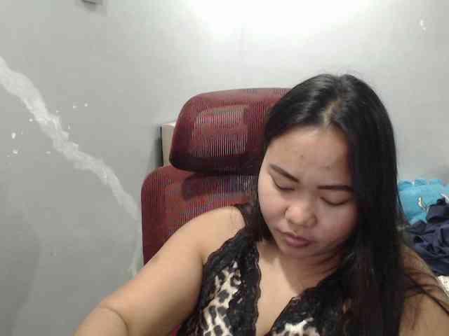 BubbleButtPinay webcam