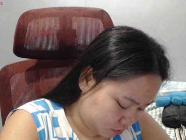 BubbleButtPinay webcam