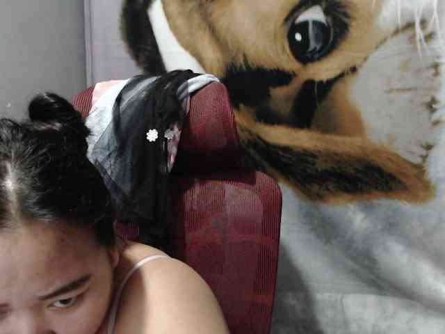 BubbleButtPinay webcam