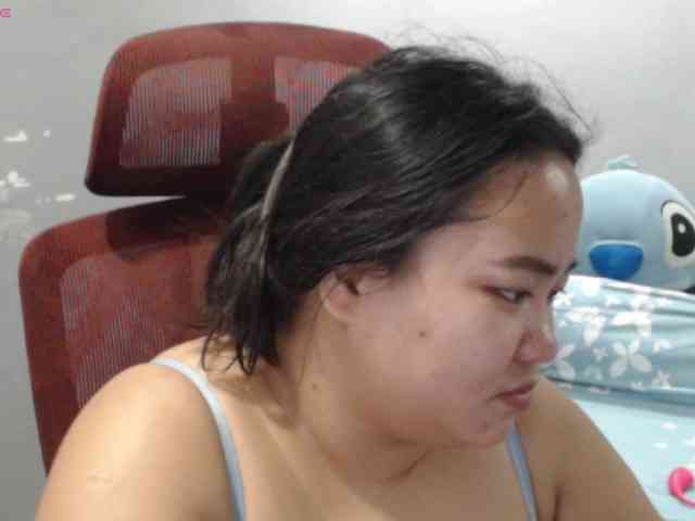 BubbleButtPinay webcam