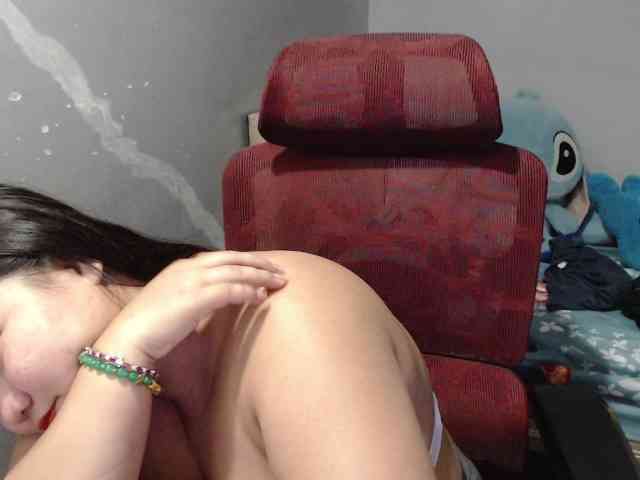 BubbleButtPinay webcam
