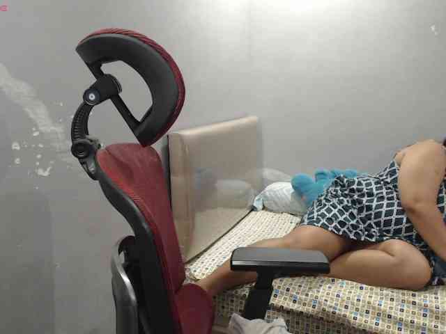 bubblebuttpinay's live room