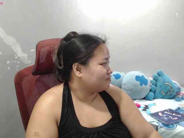 BubbleButtPinay webcam