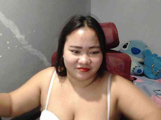 BubbleButtPinay webcam